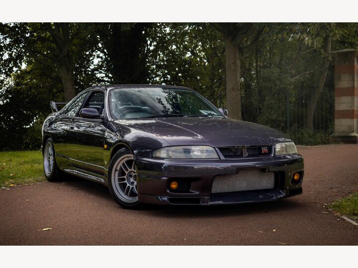 Nissan SKYLINE GTR R33 Nissan SKYLINE GTR R33