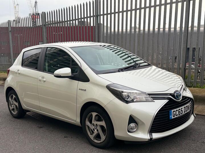 Toyota Yaris 1.5 VVT-h Icon E-CVT Euro 6 5dr