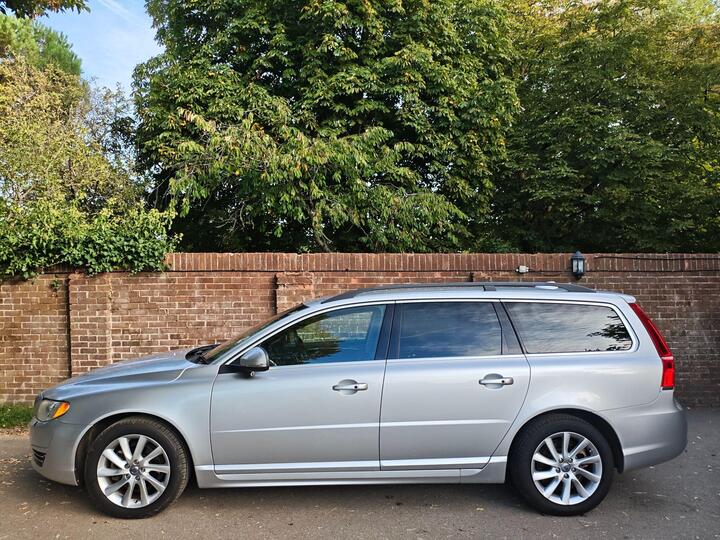 Volvo V70 1.6 T4 SE Lux Estate 5dr Petrol Powershift Euro 5 (180 Ps)