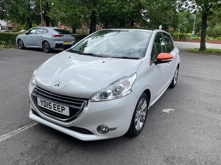 Peugeot 208 1.2 VTi PureTech Roland Garros Euro 5 5dr