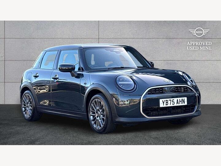 MINI Hatch 1.5C Exclusive Steptronic Euro 6 (s/s) 5dr