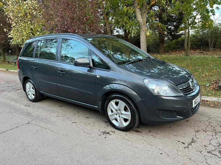 Vauxhall Zafira 1.6 16V Exclusiv Euro 5 5dr Vauxhall Zafira 1.6 16V Exclusiv Euro 5 5dr