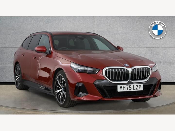 BMW 5 Series 2.0 530e 22.1kWh M Sport Touring Steptronic Euro 6 (s/s) 5dr BMW 5 Series 2.0 530e 22.1kWh M Sport Touring Steptronic Euro 6 (s/s) 5dr