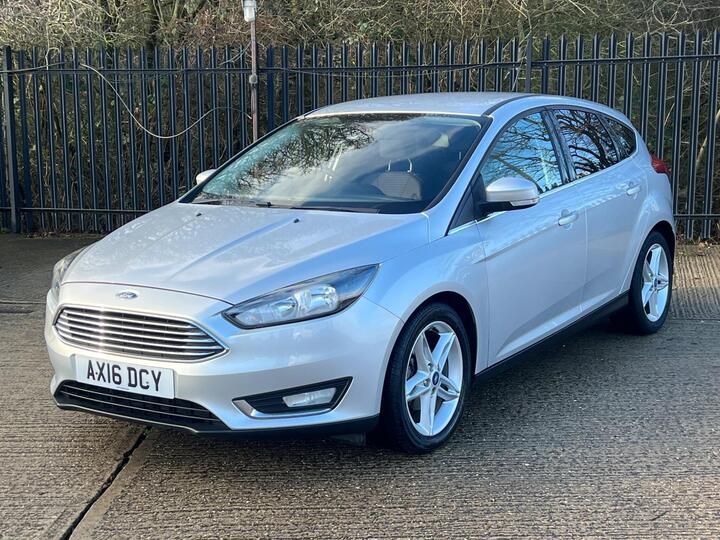 Ford Focus 1.0T EcoBoost Titanium Euro 6 (s/s) 5dr