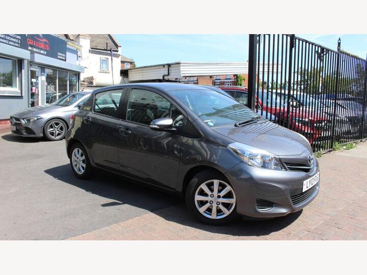 Toyota YARIS 1.33 Dual VVT-i TR Multidrive S Euro 5 5dr