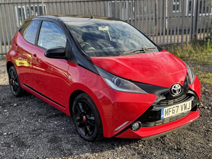 Toyota AYGO 1.0 VVT-i X-cite 4 Red Bi-Tone Euro 6 5dr Toyota AYGO 1.0 VVT-i X-cite 4 Red Bi-Tone Euro 6 5dr