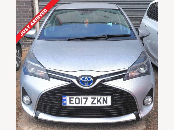 Toyota YARIS 1.5 VVT-h Excel E-CVT Euro 6 (s/s) 5dr (15in Alloy)