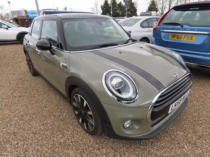 MINI Hatch 1.5 Cooper Steptronic Euro 6 (s/s) 5dr