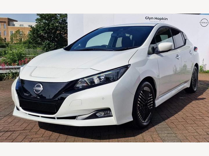 Nissan Leaf 39kWh N-Connecta Auto 5dr