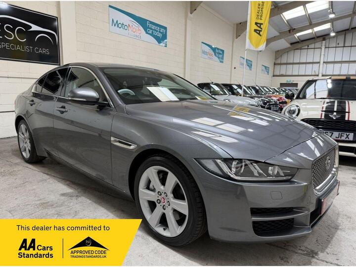 Jaguar XE 2.0i Portfolio Auto Euro 6 (s/s) 4dr