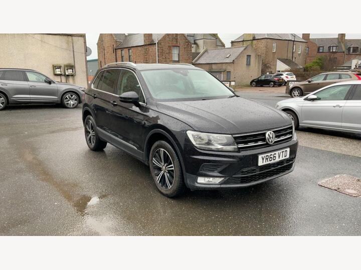 Volkswagen Tiguan 2.0 TDI BlueMotion Tech SE Navigation DSG 4Motion Euro 6 (s/s) 5dr Volkswagen Tiguan 2.0 TDI BlueMotion Tech SE Navigation DSG 4Motion Euro 6 (s/s) 5dr