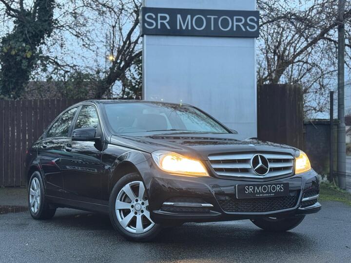 Mercedes-Benz C Class 2.1 C220 CDI BlueEfficiency Executive SE G-Tronic+ Euro 5 (s/s) 4dr Mercedes-Benz C Class 2.1 C220 CDI BlueEfficiency Executive SE G-Tronic+ Euro 5 (s/s) 4dr