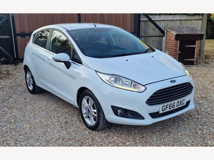 Ford Fiesta 1.25 Zetec Euro 6 5dr