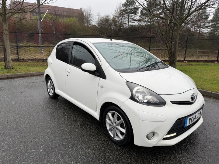 Toyota AYGO 1.0 VVT-i Mode Euro 5 5dr Toyota AYGO 1.0 VVT-i Mode Euro 5 5dr