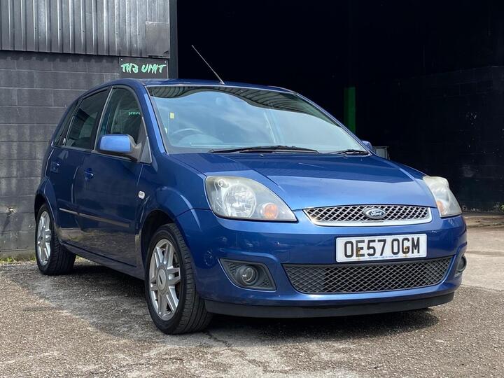 Ford Fiesta 1.4 Ghia 5dr