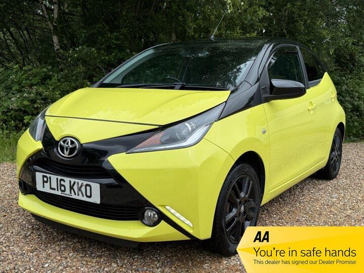 Toyota AYGO 1.0 VVT-i X-cite 3 Yellow Bi-Tone Euro 6 5dr