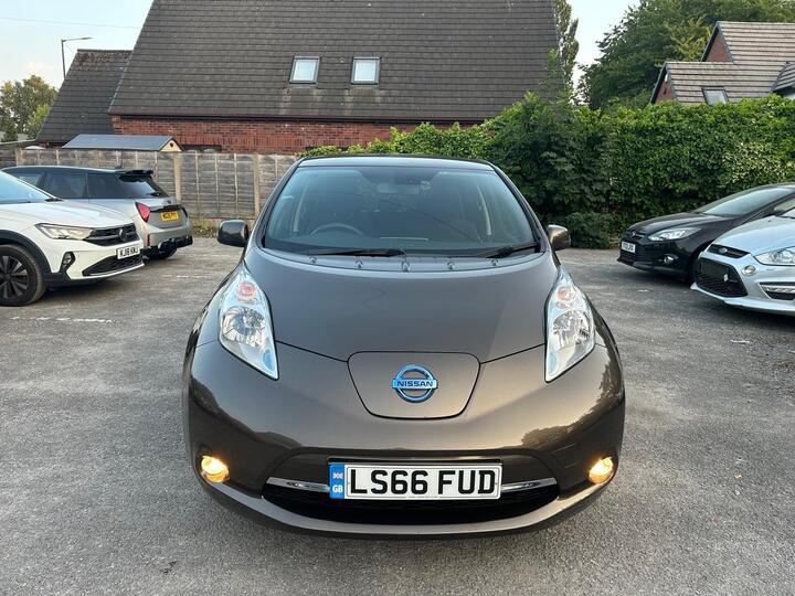 Nissan Leaf 30kWh Acenta Auto 5dr
