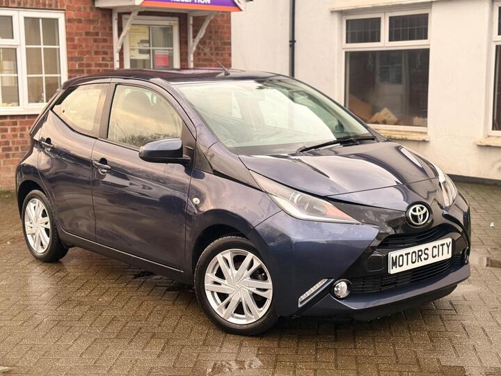 Toyota AYGO 1.0 VVT-i X-pression X-wave Euro 5 5dr Euro 5