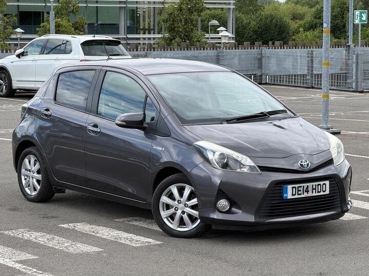Toyota Yaris 1.5 VVT-h Icon Plus CVT Euro 5 5dr