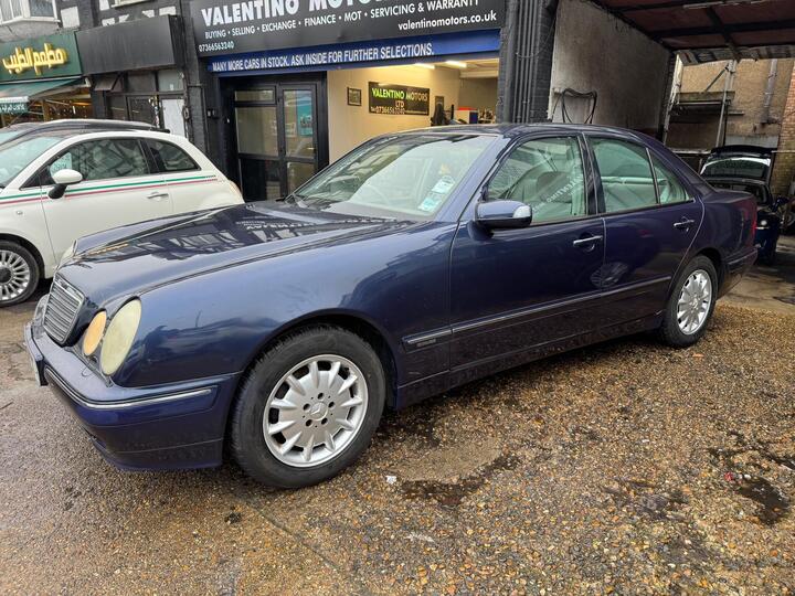 Mercedes-Benz E Class 2.0 E200 Elegance 4dr