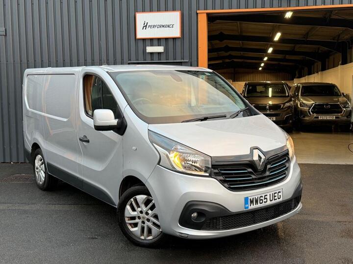 Renault TRAFIC 1.6 DCi 27 Sport Panel Van 5dr Diesel Manual SWB Standard Roof Euro 5 (115 Ps) Panel Van