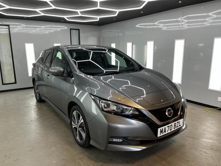 Nissan LEAF 40kWh Tekna Auto 5dr Nissan LEAF 40kWh Tekna Auto 5dr