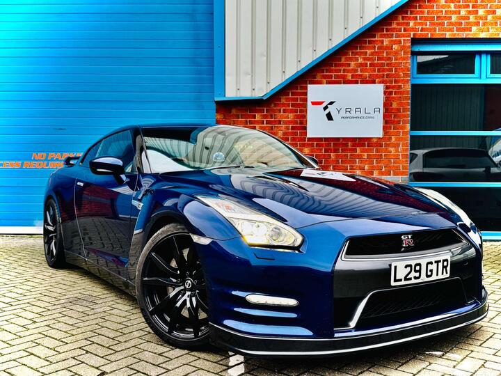 Nissan GT-R 3.8 V6 Premium Black Auto 4WD Euro 5 2dr