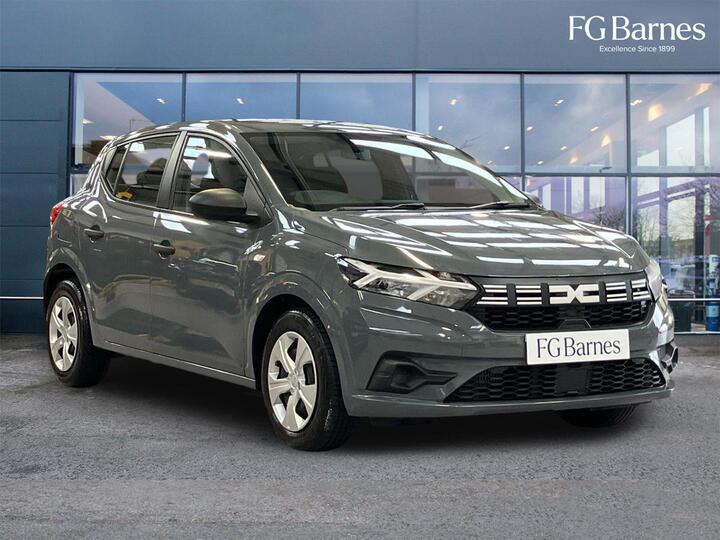 Dacia Sandero 1.0 TCe Essential Euro 6 (s/s) 5dr Dacia Sandero 1.0 TCe Essential Euro 6 (s/s) 5dr