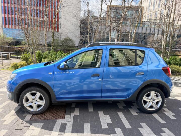 Dacia Sandero Stepway 1.5 DCi Laureate Euro 5 5dr Dacia Sandero Stepway 1.5 DCi Laureate Euro 5 5dr