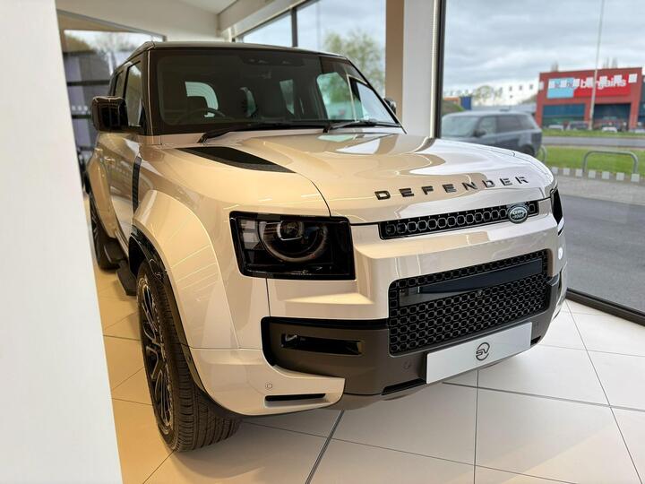 Land Rover Defender 4.4 P635 V8 MHEV OCTA Auto 4WD Euro 6 (s/s) 5dr