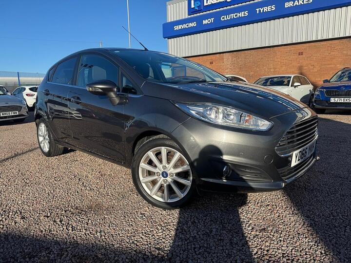 Ford Fiesta 1.0T EcoBoost Titanium Powershift Euro 6 5dr