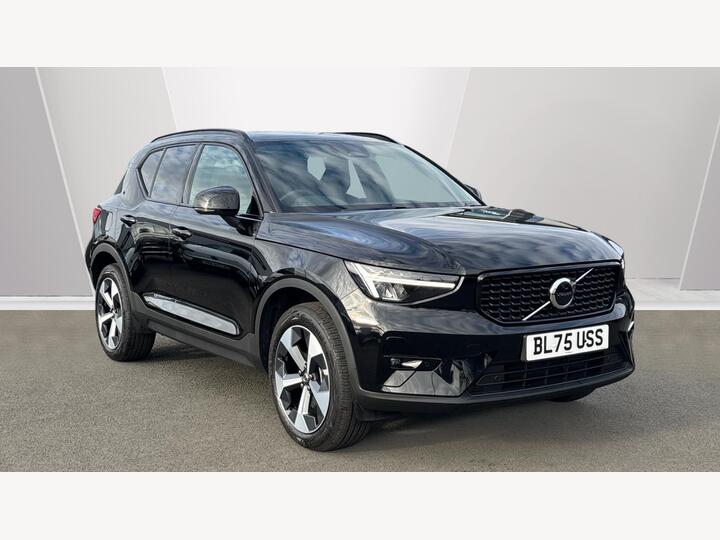 Volvo XC40 2.0 B4 MHEV Plus Dark DCT Auto Euro 6 (s/s) 5dr