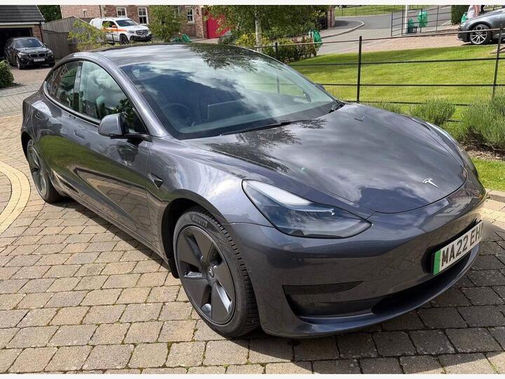 Tesla Model 3 Standard Range Plus Auto RWD 4dr
