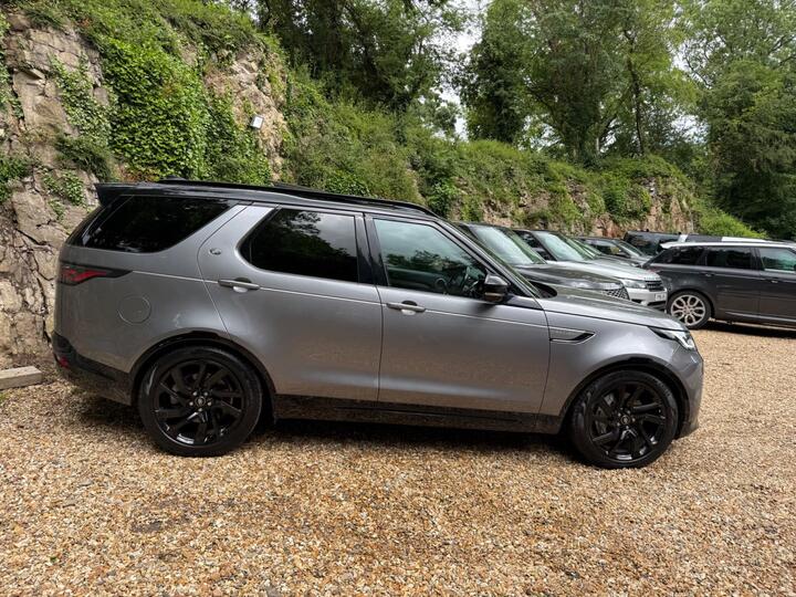 Land Rover Discovery 3.0 D300 MHEV R-Dynamic SE Auto 4WD Euro 6 (s/s) 5dr
