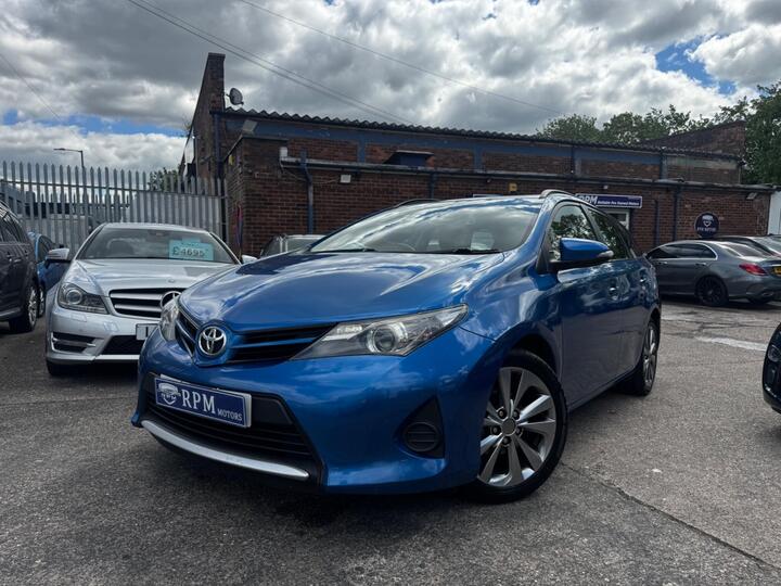 Toyota Auris 1.4 D-4D Active Touring Sports Euro 5 (s/s) 5dr