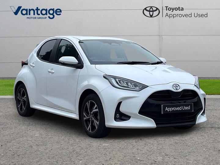 Toyota Yaris 1.5 VVT-h Design E-CVT Euro 6 (s/s) 5dr