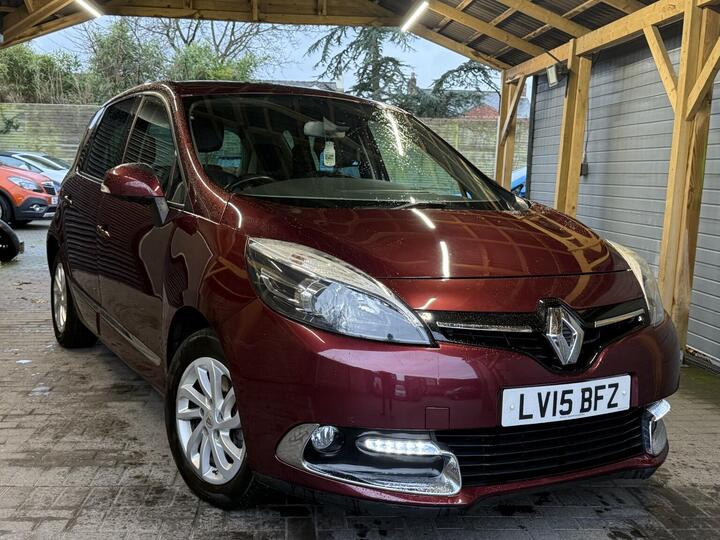 Renault SCENIC 1.5 DCi ENERGY Dynamique TomTom Euro 5 (s/s) 5dr Renault SCENIC 1.5 DCi ENERGY Dynamique TomTom Euro 5 (s/s) 5dr