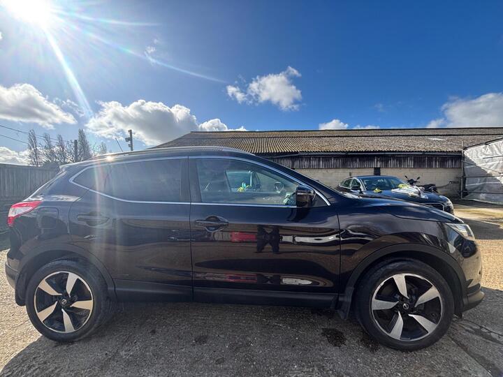 Nissan Qashqai 1.2 DIG-T N-Connecta 2WD Euro 6 (s/s) 5dr