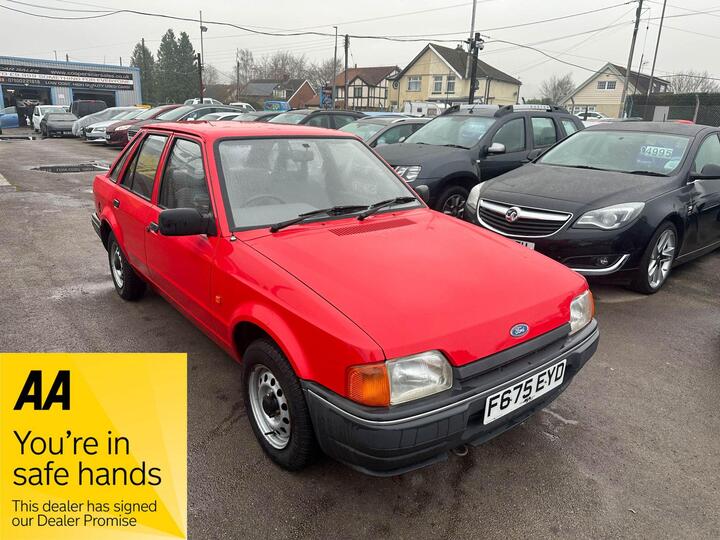 Ford Escort 1.3 Popular 5dr