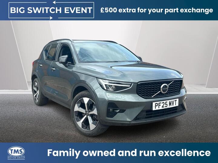 Volvo XC40 2.0 B4 MHEV Plus Dark DCT Auto Euro 6 (s/s) 5dr