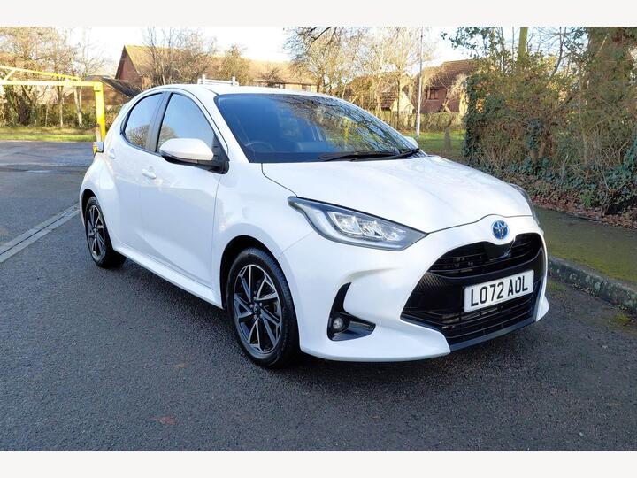 Toyota Yaris 1.5 VVT-h Design E-CVT Euro 6 (s/s) 5dr