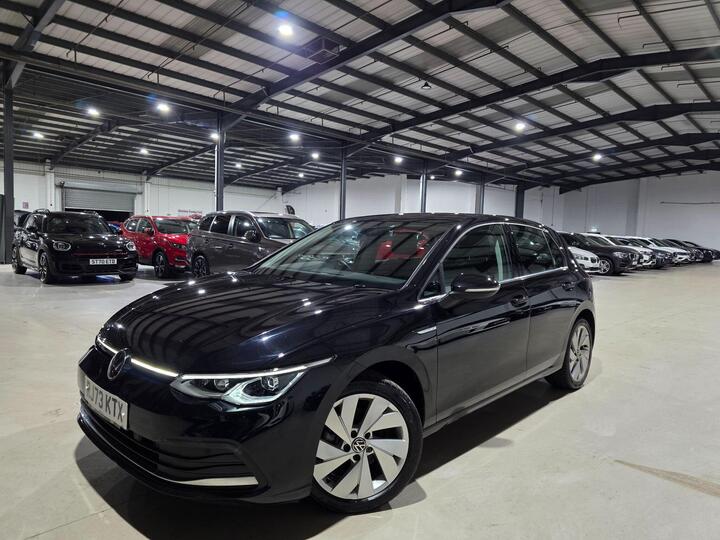 Volkswagen Golf 1.5 ETSI MHEV Style DSG Euro 6 (s/s) 5dr Volkswagen Golf 1.5 ETSI MHEV Style DSG Euro 6 (s/s) 5dr