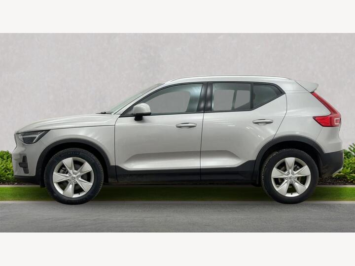Volvo XC40 XC40 2.0 B3 FWD Petrol Core Automatic