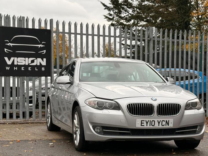 BMW 5 Series 3.0 528i SE Steptronic Euro 5 4dr BMW 5 Series 3.0 528i SE Steptronic Euro 5 4dr