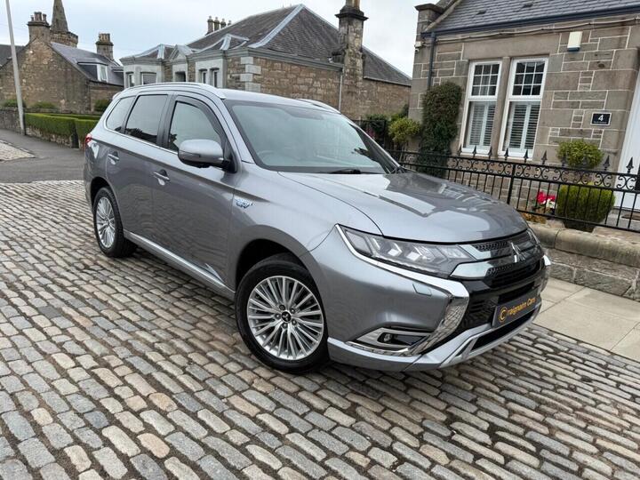 Mitsubishi OUTLANDER 2.4h TwinMotor 13.8kWh 4h CVT 4WD Euro 6 (s/s) 5dr