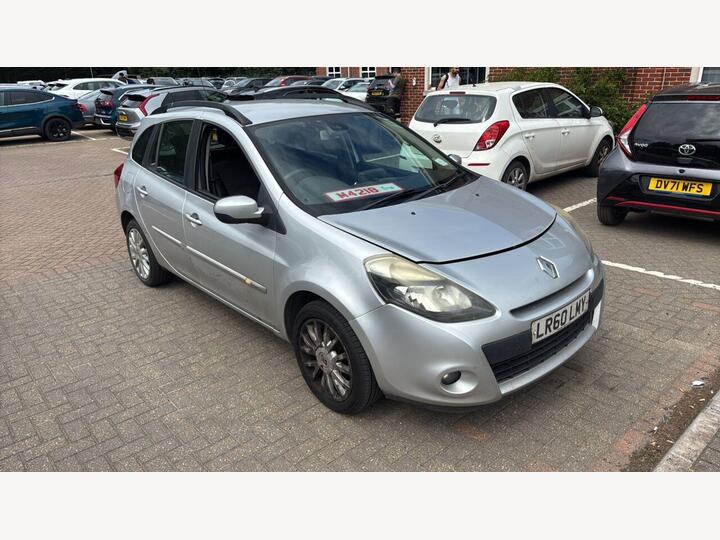 Renault Clio 1.2 Dynamique Sport Tourer 5dr (Tom Tom)