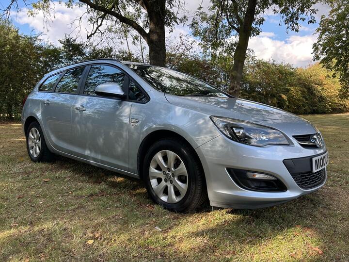 Vauxhall Astra 1.6 16V Design Sports Tourer Euro 5 5dr