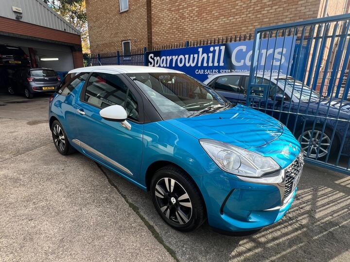 DS AUTOMOBILES DS 3 1.2 PureTech Chic Euro 6 3dr DS AUTOMOBILES DS 3 1.2 PureTech Chic Euro 6 3dr