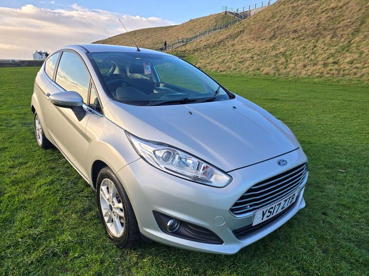 Ford Fiesta 1.25 Zetec Euro 6 3dr Ford Fiesta 1.25 Zetec Euro 6 3dr
