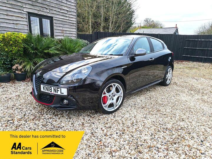 Alfa Romeo Giulietta 2.0 JTDM-2 Speciale Euro 6 (s/s) 5dr